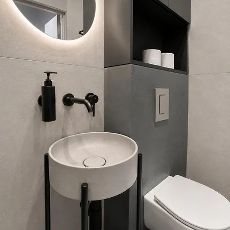 котлярська 2, стильні в центрі львова,самозаселення Apartment Lviv